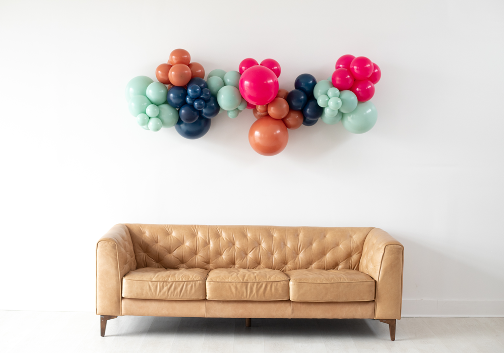 All grab and go garlands will include 5'', 11'', 17'' balloons we can also add foils for add ons.   Grab & go garlands can include up to 4 colors & as soon as your order is placed we will be reaching out to confirm your selections. 